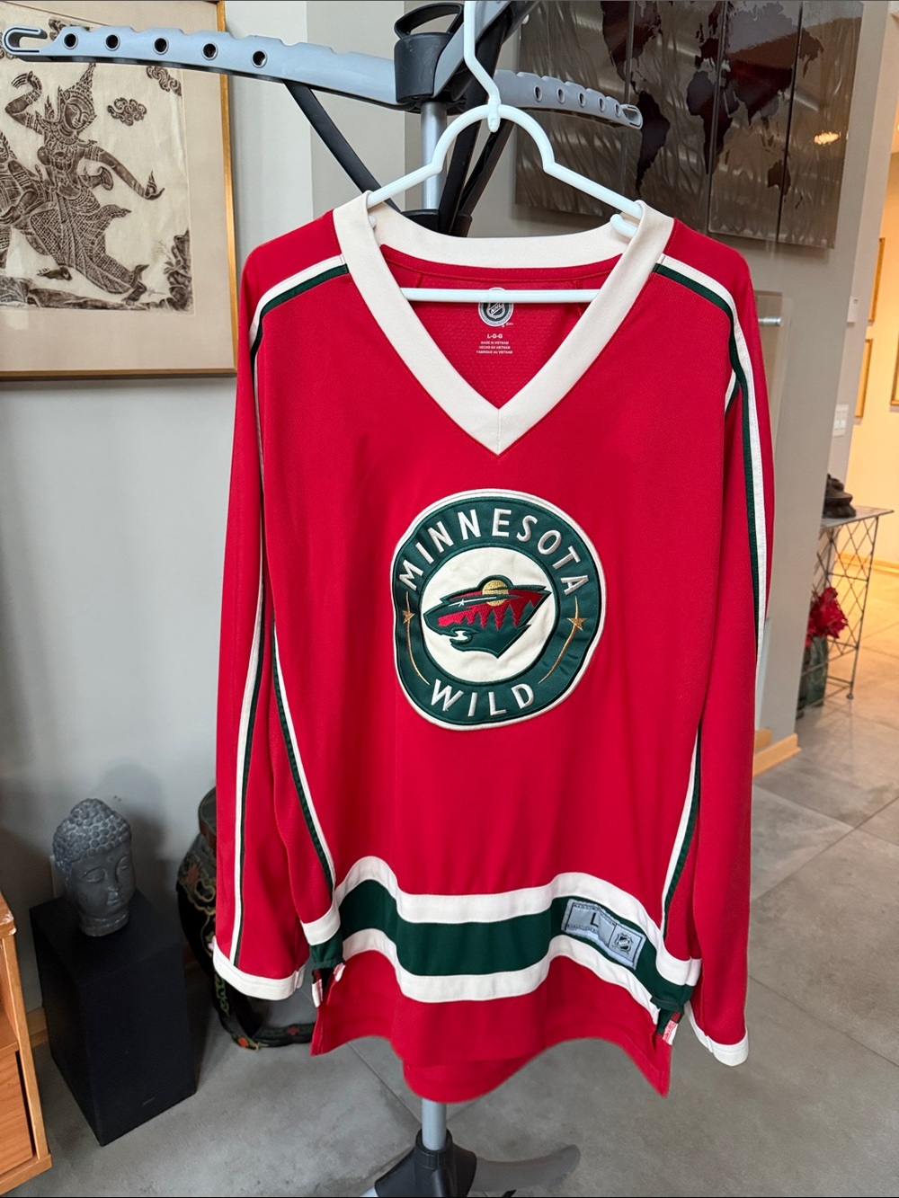 NHL Minnesota Wild Men's Jersey - red and green team logo - size L